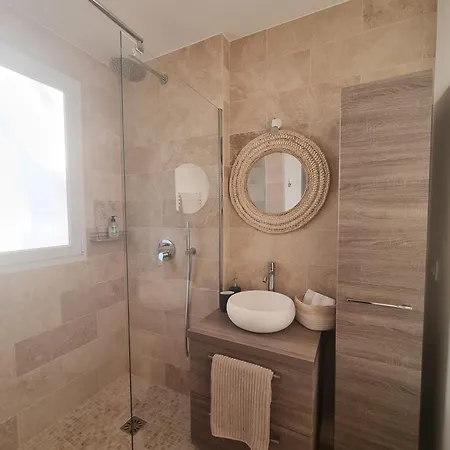 Apartament Superbe Terrasse Et Parking Prive