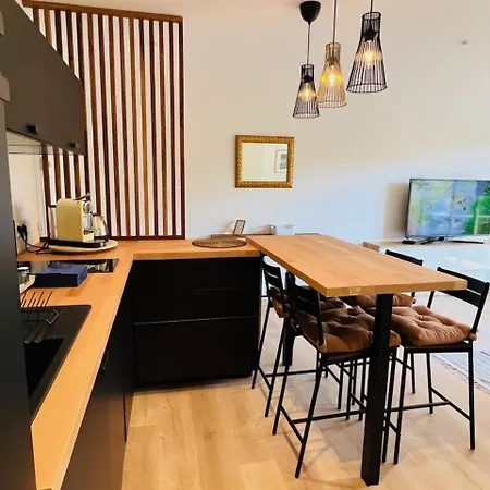 Superbe Terrasse Et Parking Prive Apartamento